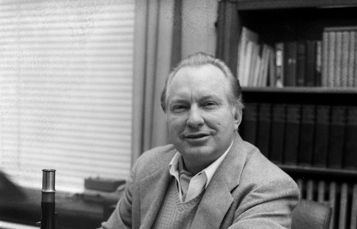 L. Ron Hubbard publishes “Dianetics”L. Ron Hubbard publishes “Dianetics”