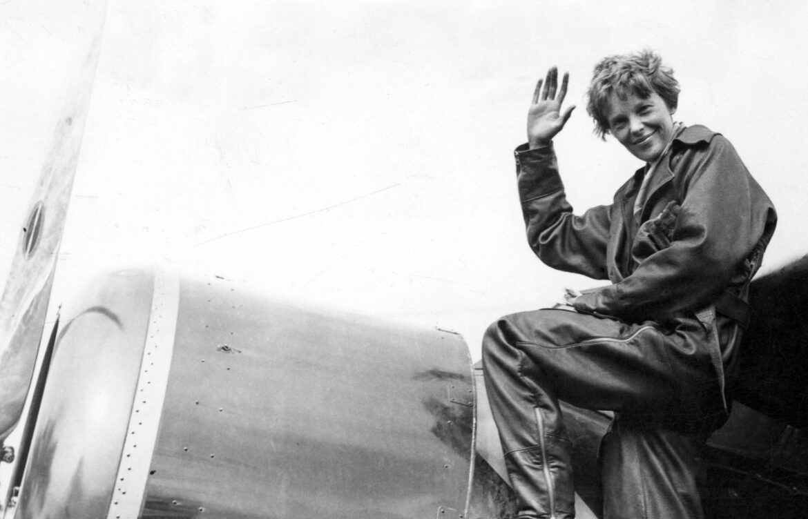 Amelia Earhart Disappears: The Untold Story of the Final Flight, the Pacific Silence, and the Mystery That Has Endured for Almost a Century