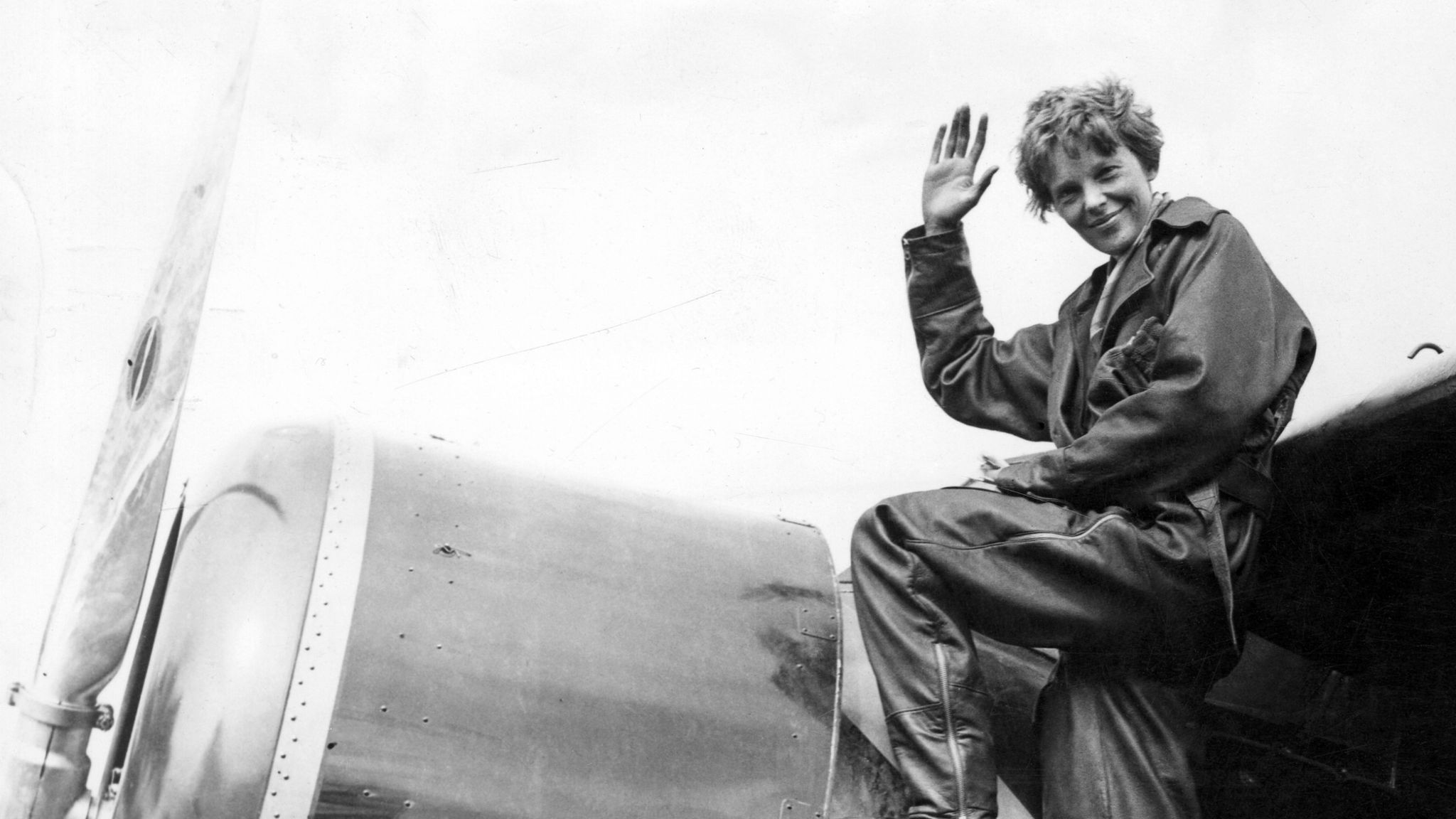 Amelia Earhart Disappears