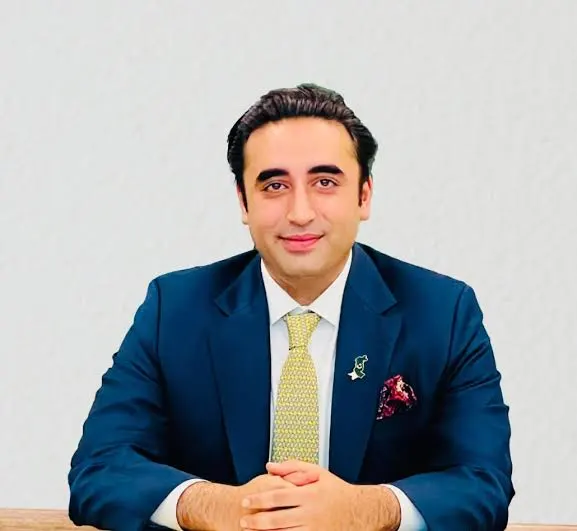 بلاول بھٹو کی تنقید، وزیراعظم کو ٹیم کنٹرول کرنے کا مشورہ